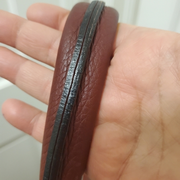 CATS Burgundy Pebble Grain Leather Hobo Bag, Classic - Picture 10 of 13